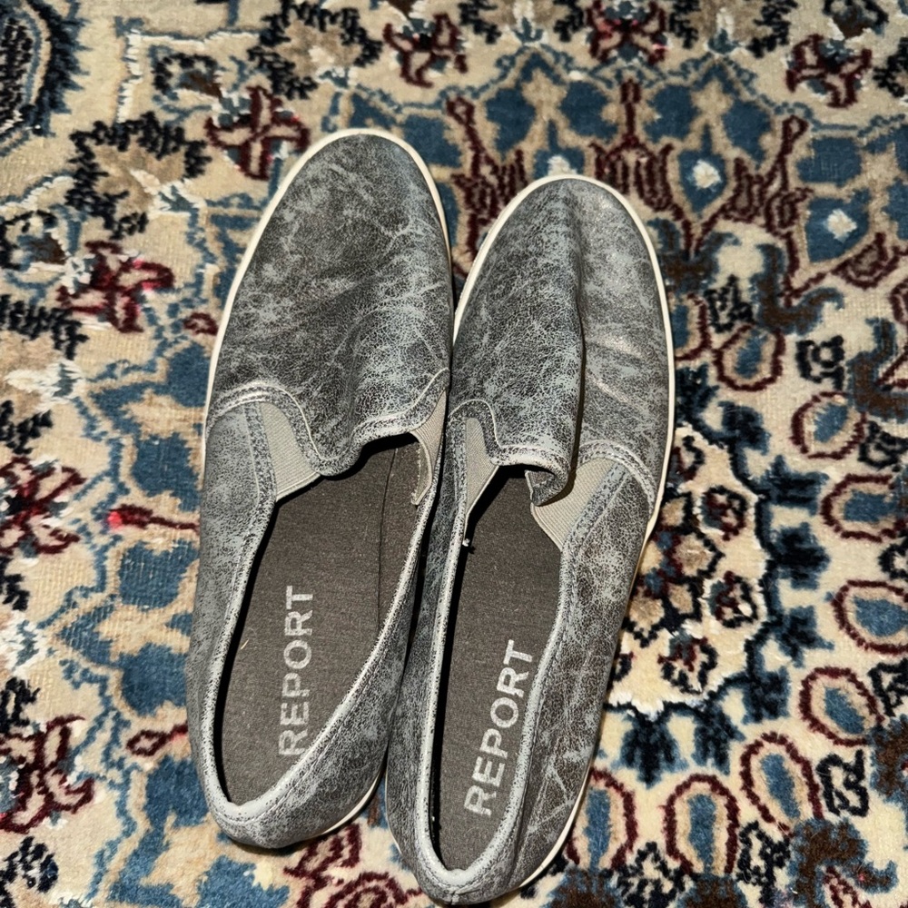 Report Gray Slip-On Women’s Shoes